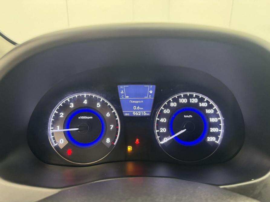 Hyundai Solaris I Воронеж  - изображение 17