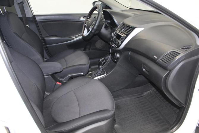 Hyundai Solaris I Рестайлинг с пробегом 2015 года, цена 990 000 рублей, 149492 км, хэтчбек, Автокод Объявления