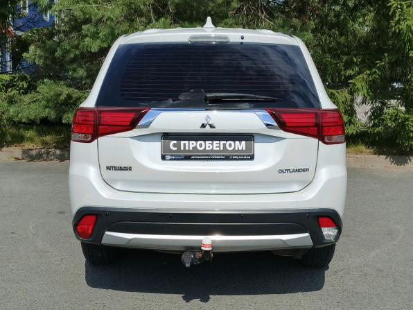 Mitsubishi Outlander III Рестайлинг 2 с пробегом 2017 года, цена 1 775 000 рублей, 176062 км, внедорожник, Автокод Объявления