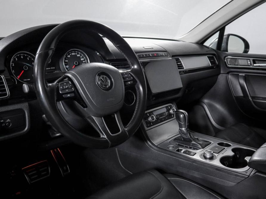Volkswagen Touareg II Рестайлинг Москва  - изображение 15