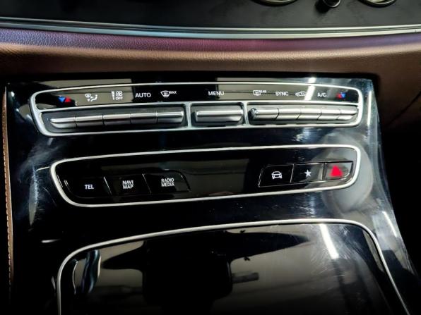 Mercedes-Benz E-Класс V (W213 S213 C238) Рестайлинг с пробегом 2022 года, цена 4 400 000 рублей, 72000 км, седан, Автокод Объявления