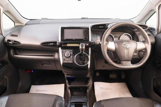 Toyota Wish II Рестайлинг с пробегом 2014 года, цена 1 779 000 рублей, 128575 км, минивэн, Автокод Объявления