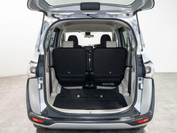 Toyota Sienta II с пробегом 2017 года, цена 1 420 000 рублей, 100019 км, компактвэн, Автокод Объявления
