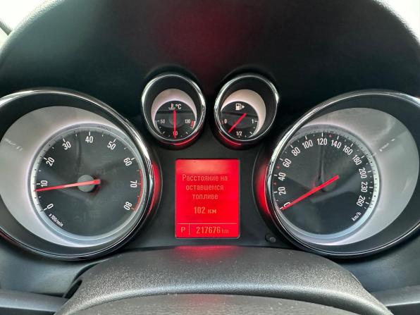 Opel Astra J Рестайлинг с пробегом 2014 года, цена 830 000 рублей, 217675 км, хэтчбек, Автокод Объявления