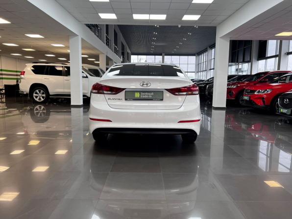 Hyundai Elantra VI (AD) с пробегом 2017 года, цена 1 345 000 рублей, 143827 км, седан, Автокод Объявления