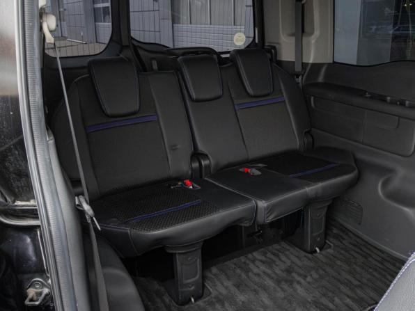 Honda Stepwgn V Рестайлинг с пробегом 2019 года, цена 2 320 000 рублей, 80193 км, минивэн, Автокод Объявления