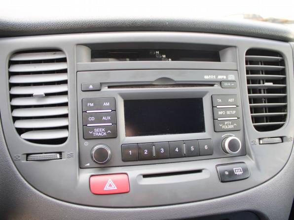 Kia Rio II Рестайлинг с пробегом 2011 года, цена 399 000 рублей, 234956 км, хэтчбек, Автокод Объявления