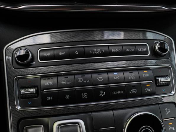 Hyundai Santa Fe IV Рестайлинг с пробегом 2021 года, цена 3 550 000 рублей, 84851 км, внедорожник, Автокод Объявления