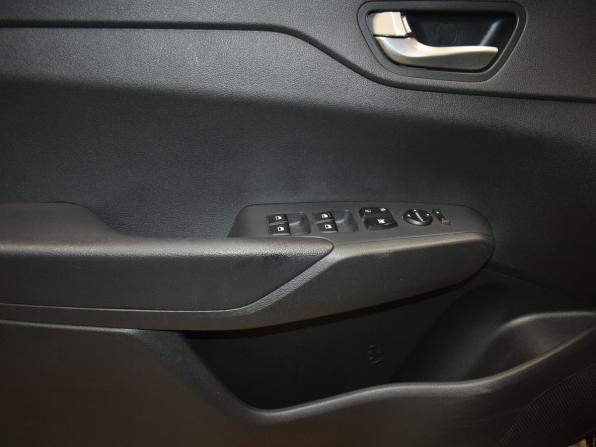 Hyundai Solaris II Рестайлинг с пробегом 2020 года, цена 1 119 000 рублей, 185589 км, седан, Автокод Объявления
