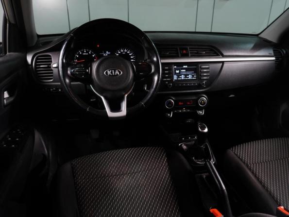 Kia Rio IV с пробегом 2018 года, цена 1 299 000 рублей, 65033 км, седан, Автокод Объявления