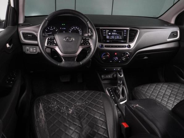 Hyundai Solaris II с пробегом 2017 года, цена 1 145 000 рублей, 120299 км, седан, Автокод Объявления