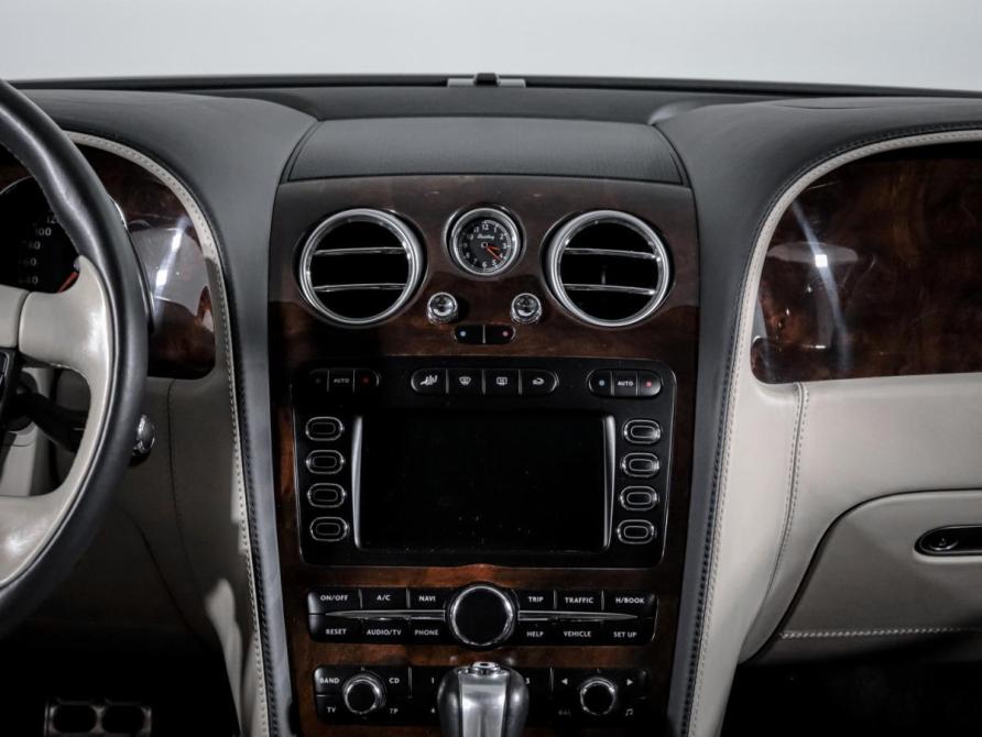 Bentley Continental Flying Spur Москва  - изображение 13
