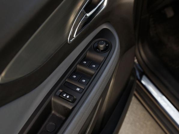 Opel Mokka I с пробегом 2013 года, цена 896 000 рублей, 174968 км, внедорожник, Автокод Объявления