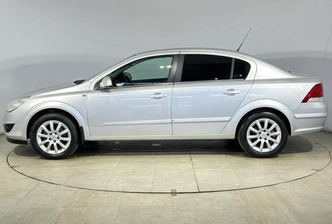 Opel Astra H Рестайлинг с пробегом 2014 года, цена 750 000 рублей, 153012 км, хэтчбек, Автокод Объявления