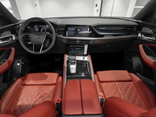 Audi Q6 с пробегом 2026 года, цена 8 700 000 рублей, 17 км, внедорожник, Автокод Объявления