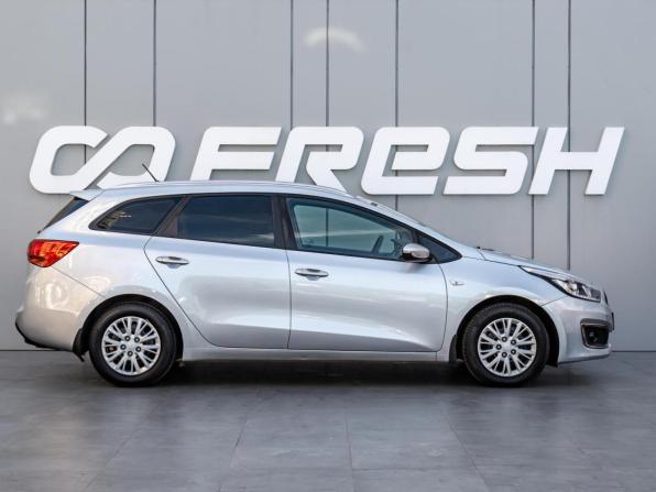Kia Ceed II Рестайлинг с пробегом 2018 года, цена 1 188 000 рублей, 198637 км, универсал, Автокод Объявления