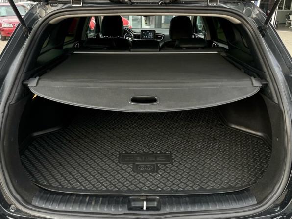 Kia Ceed III с пробегом 2019 года, цена 1 670 000 рублей, 170500 км, универсал, Автокод Объявления