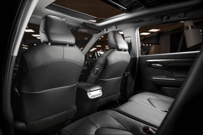 Toyota Highlander IV (XU70) с пробегом 2026 года, цена 5 690 000 рублей, 100 км, внедорожник, Автокод Объявления
