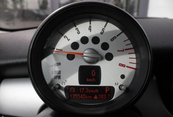 Mini Hatch II (R56) Рестайлинг с пробегом 2011 года, цена 780 000 рублей, 135467 км, хэтчбек, Автокод Объявления