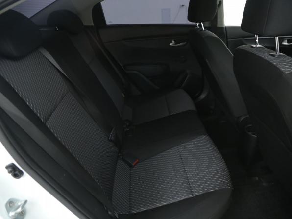 Kia Rio IV с пробегом 2018 года, цена 1 025 000 рублей, 98097 км, седан, Автокод Объявления