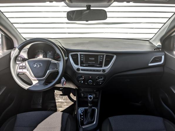 Hyundai Solaris II Рестайлинг с пробегом 2022 года, цена 1 665 000 рублей, 68053 км, седан, Автокод Объявления