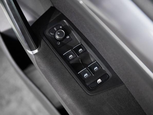 Volkswagen Touran II с пробегом 2017 года, цена 1 400 000 рублей, 125204 км, компактвэн, Автокод Объявления
