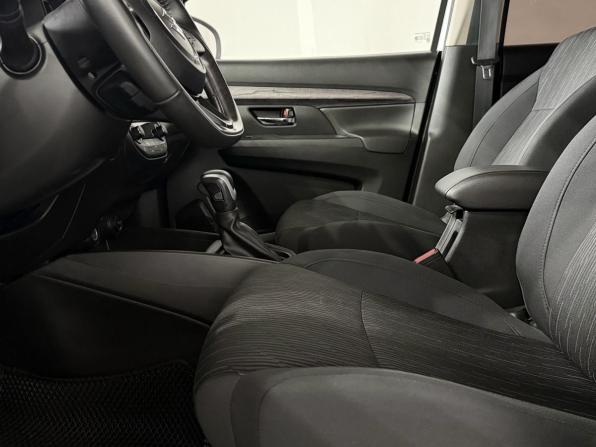 Suzuki Ertiga II с пробегом 2022 года, цена 1 870 000 рублей, 40373 км, компактвэн, Автокод Объявления