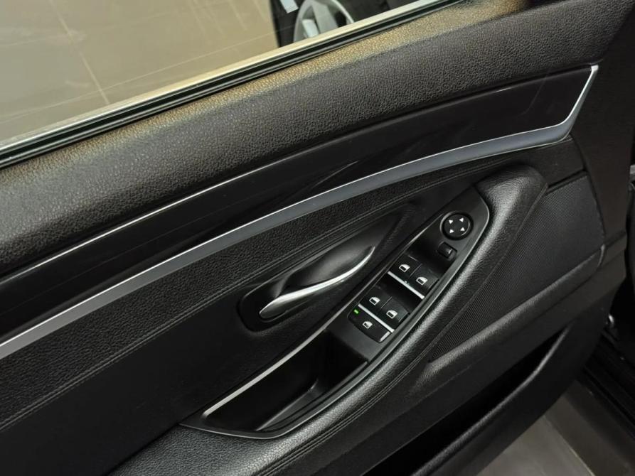 BMW 5 серии VI (F10/F11/F07) Рестайлинг Красноярск  - изображение 24