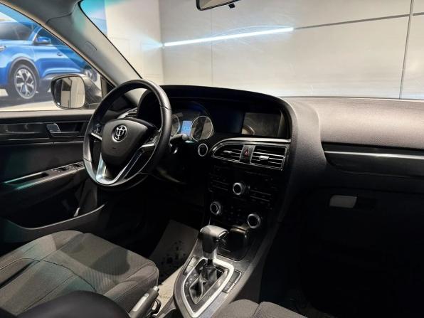 Brilliance V5 I Рестайлинг с пробегом 2017 года, цена 999 000 рублей, 48951 км, внедорожник, Автокод Объявления