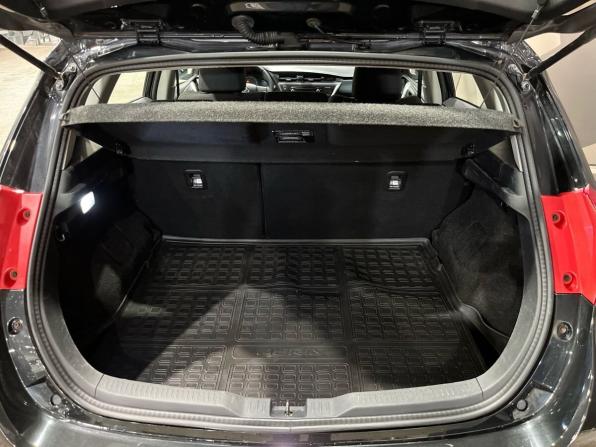 Toyota Auris II с пробегом 2014 года, цена 1 170 000 рублей, 137200 км, хэтчбек, Автокод Объявления