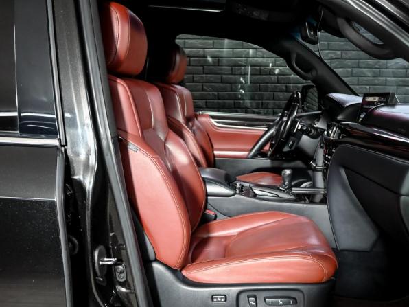 Lexus LX III Рестайлинг 2 с пробегом 2016 года, цена 6 450 000 рублей, 271439 км, внедорожник, Автокод Объявления