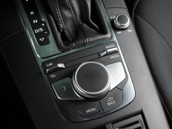 Audi A3 III (8V) Рестайлинг с пробегом 2019 года, цена 1 929 000 рублей, 150691 км, седан, Автокод Объявления