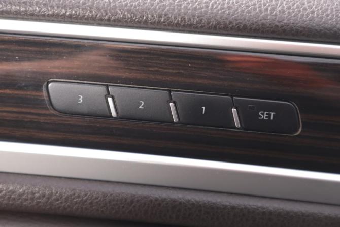 Volkswagen Touareg II Рестайлинг с пробегом 2016 года, цена 3 249 000 рублей, 184000 км, внедорожник, Автокод Объявления