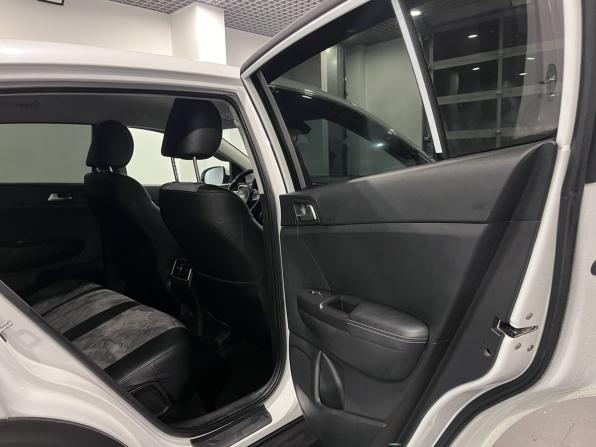 Kia Sportage IV Рестайлинг с пробегом 2018 года, цена 2 275 000 рублей, 93830 км, внедорожник, Автокод Объявления