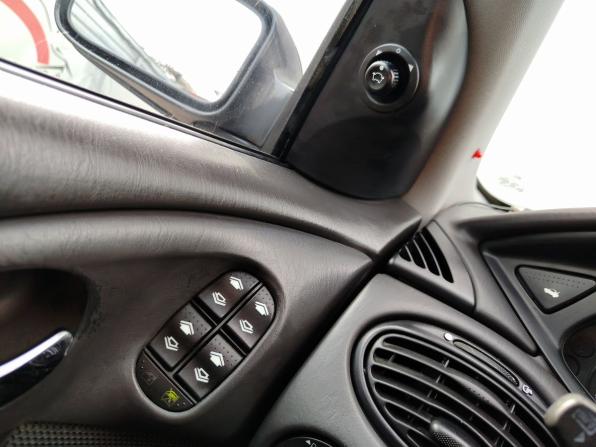 Ford Focus I Рестайлинг с пробегом 2004 года, цена 269 000 рублей, 341541 км, хэтчбек, Автокод Объявления