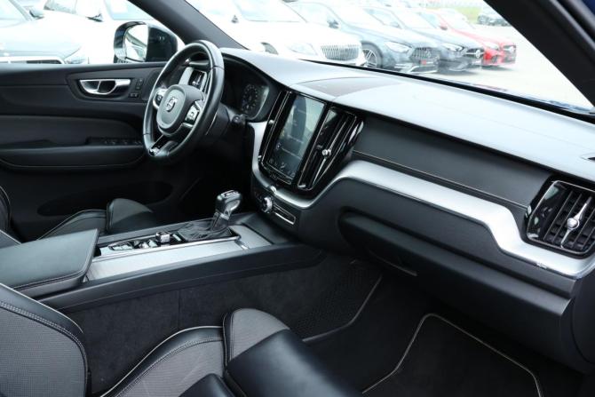Volvo XC60 II с пробегом 2019 года, цена 3 059 000 рублей, 156248 км, внедорожник, Автокод Объявления