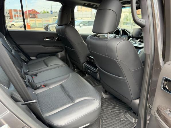 Toyota Land Cruiser 300 Series с пробегом 2023 года, цена 10 800 000 рублей, 52661 км, внедорожник, Автокод Объявления