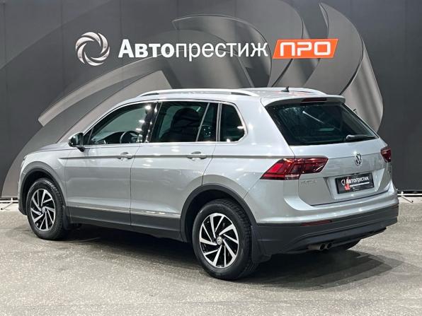 Volkswagen Tiguan II с пробегом 2018 года, цена 2 620 000 рублей, 89533 км, внедорожник, Автокод Объявления