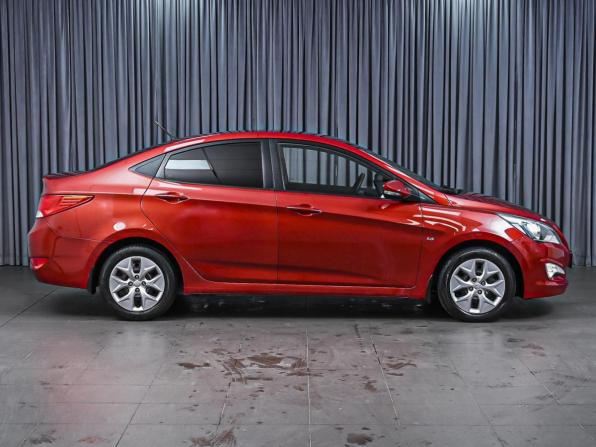 Hyundai Solaris I Рестайлинг с пробегом 2016 года, цена 898 000 рублей, 155411 км, седан, Автокод Объявления