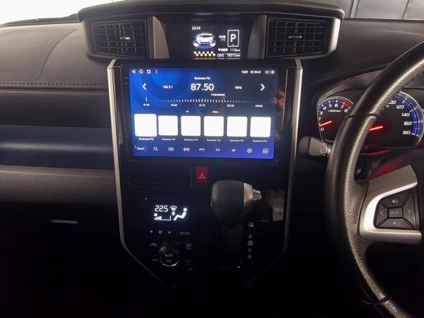 Toyota Roomy I с пробегом 2017 года, цена 1 130 000 рублей, 78573 км, микровэн, Автокод Объявления