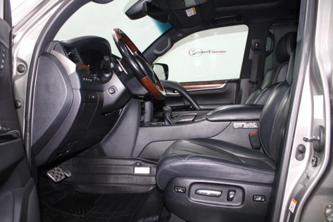 Lexus LX III Рестайлинг 2 с пробегом 2018 года, цена 8 700 000 рублей, 110050 км, внедорожник, Автокод Объявления
