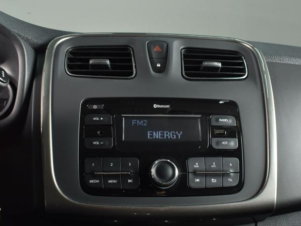 Renault Sandero II Рестайлинг с пробегом 2021 года, цена 1 414 995 рублей, 30267 км, хэтчбек, Автокод Объявления