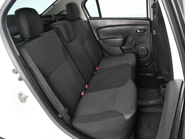 Renault Logan II с пробегом 2018 года, цена 569 000 рублей, 309981 км, седан, Автокод Объявления