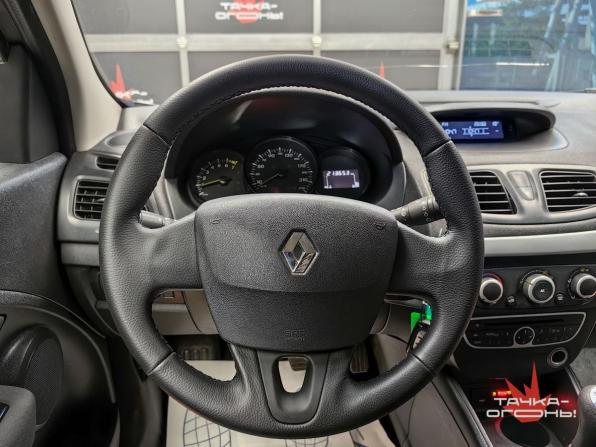 Renault Megane III с пробегом 2011 года, цена 535 000 рублей, 213000 км, хэтчбек, Автокод Объявления