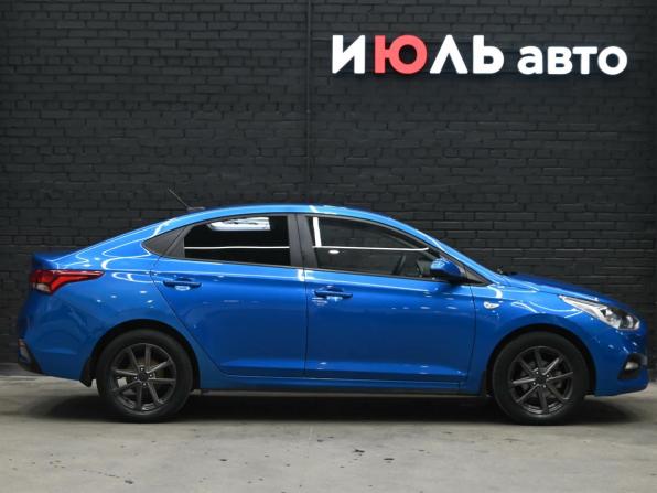 Hyundai Solaris II с пробегом 2017 года, цена 1 300 000 рублей, 182671 км, седан, Автокод Объявления
