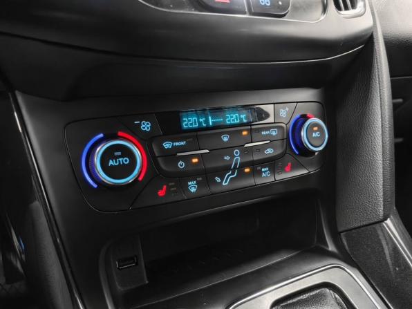 Ford Focus III с пробегом 2013 года, цена 980 000 рублей, 218372 км, универсал, Автокод Объявления