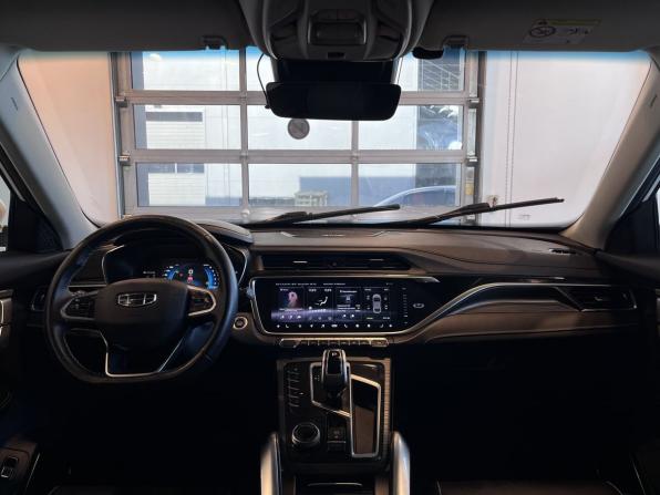 Geely Atlas Pro с пробегом 2022 года, цена 2 080 000 рублей, 95170 км, внедорожник, Автокод Объявления