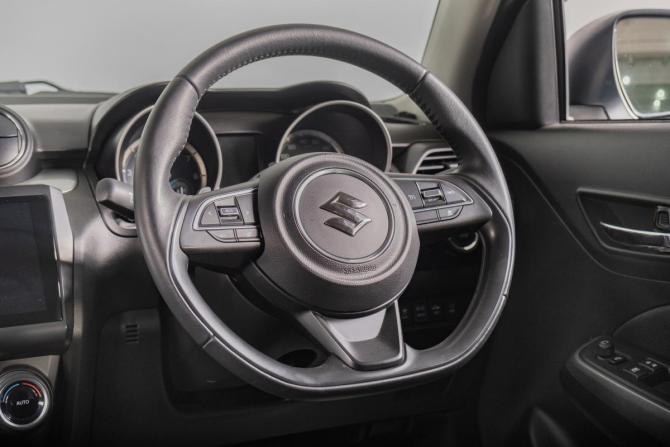 Suzuki Swift V с пробегом 2020 года, цена 1 229 000 рублей, 32000 км, хэтчбек, Автокод Объявления