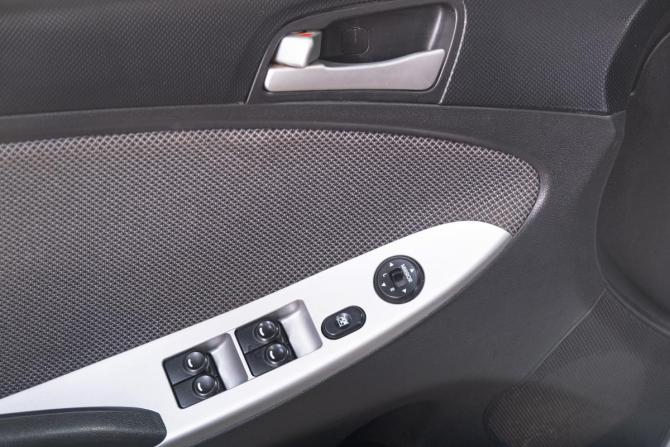 Hyundai Solaris I Рестайлинг с пробегом 2014 года, цена 979 000 рублей, 198000 км, седан, Автокод Объявления