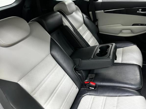 Kia Sorento III Prime Рестайлинг с пробегом 2018 года, цена 2 999 000 рублей, 152000 км, внедорожник, Автокод Объявления
